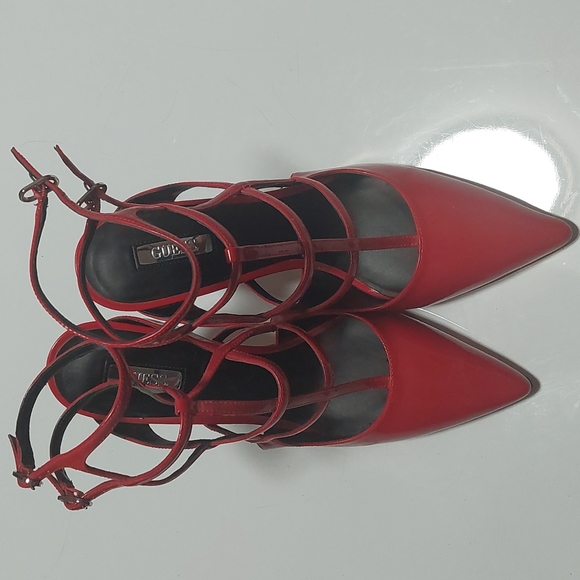 Guess open back ankle strap pumps in red with 4.5 inch heels - Picture 2 of 6